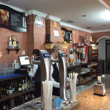 Restaurante Ventilla del Camionero & Estación de Servicio Repsol - Jacinto Nieto e Hijos S.L. Bar de restaurante